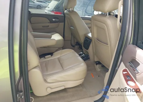 2011 Chevrolet Suburban 1500 Lt1 z USA, uszkodzony, nr VIN 1GNSCJE07BR327726